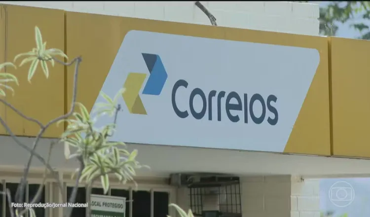 Trabalhadores dos Correios entram em greve em todo o país a partir desta sexta