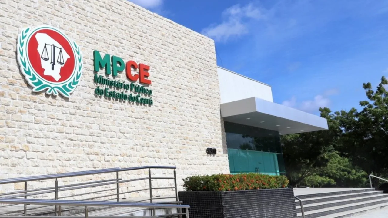 Equipe do MPCE durante a Operação Elo Oculto no Ceará.