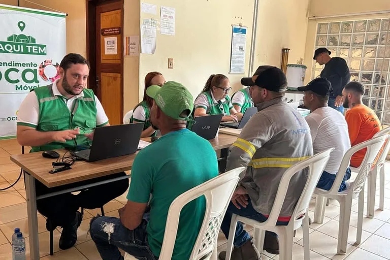 Equipamentos de telecomunicações em unidade do CRAS no Ceará.