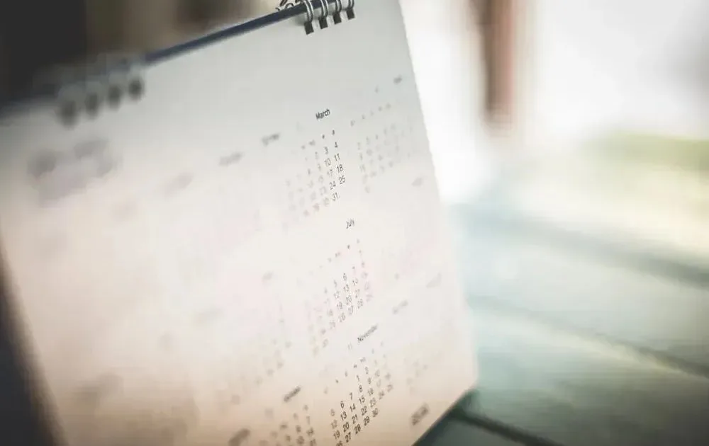Calendário destacando a data de 26 de outubro de 2026.