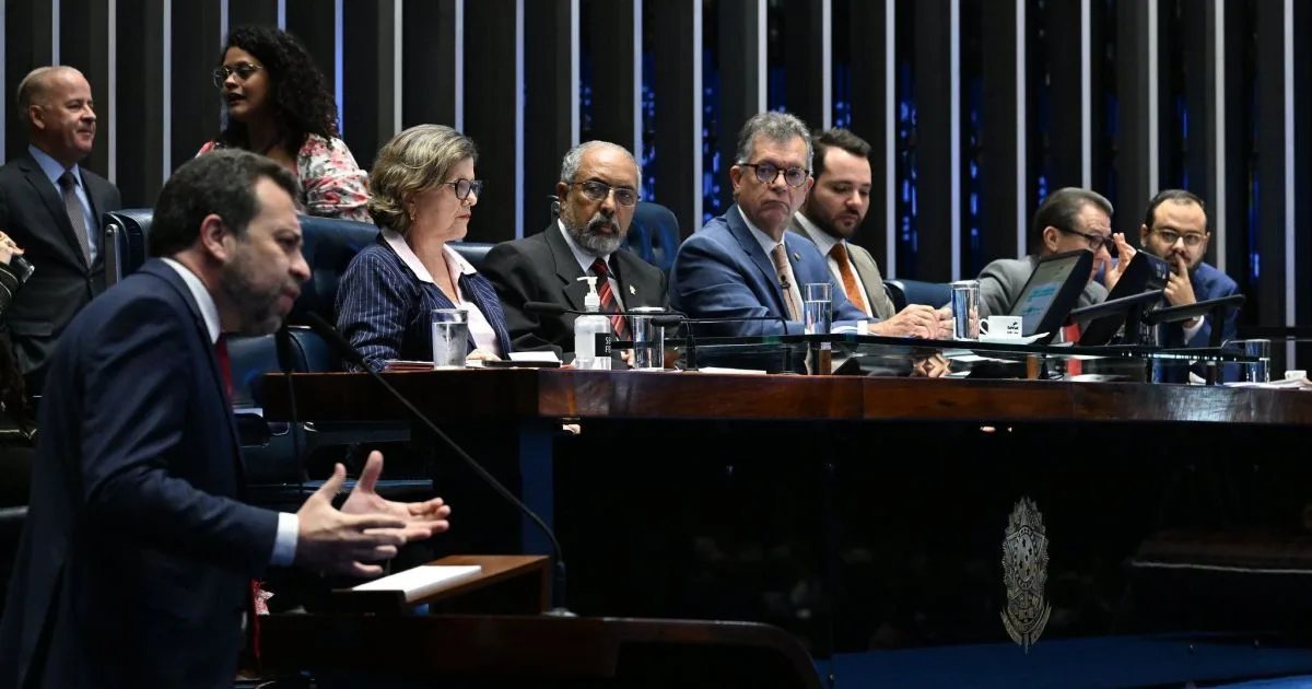 Vista do Plenário do Senado Federal durante sessão de votação.