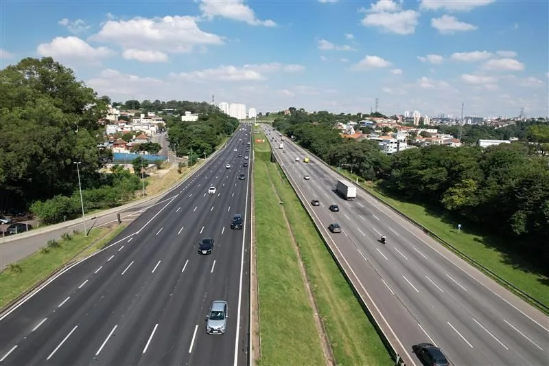 Evento de anúncio de investimentos em rodovias e ferrovias na B3.