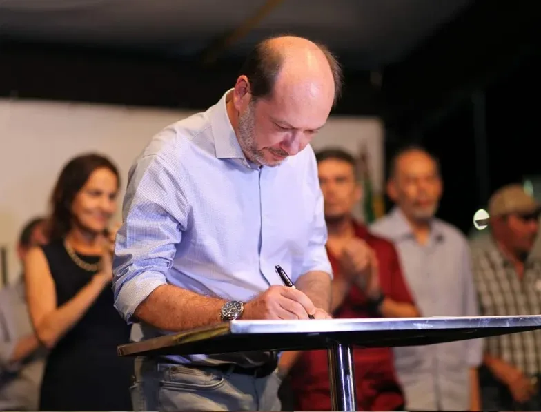 Donizete Arruda paga indenização por danos morais a Ivo Gomes