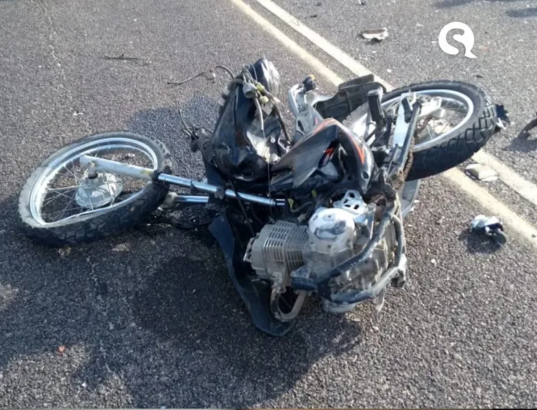 Tragédia | Mulher que pilotava motocicleta, colide contra poste e morre