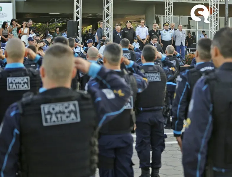 Agente penitenciário é preso portando celular em unidade prisional