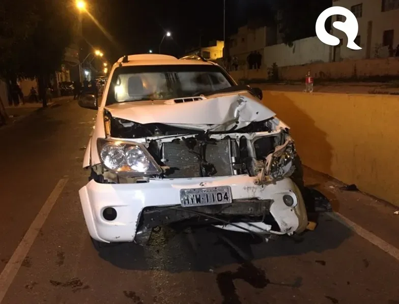 Motorista deixa carro blindado em Sobral após perseguição, tiroteio e cinco horas de negociação com a polícia