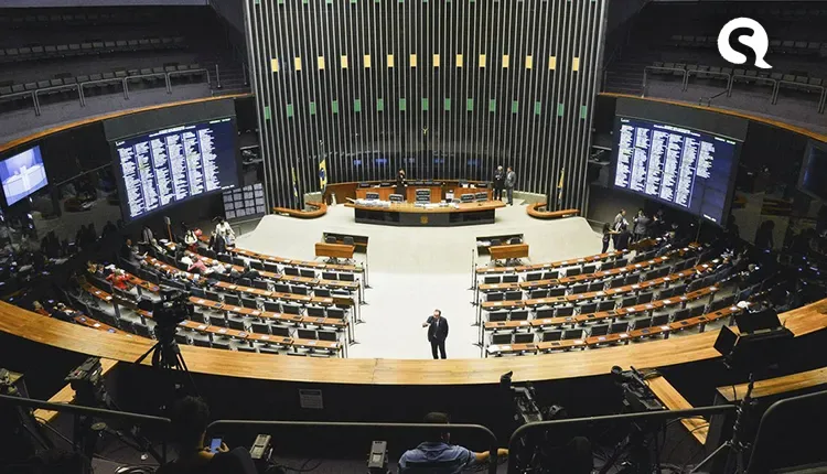 Câmara aprova aumento do salário mínimo para R$ 1.045