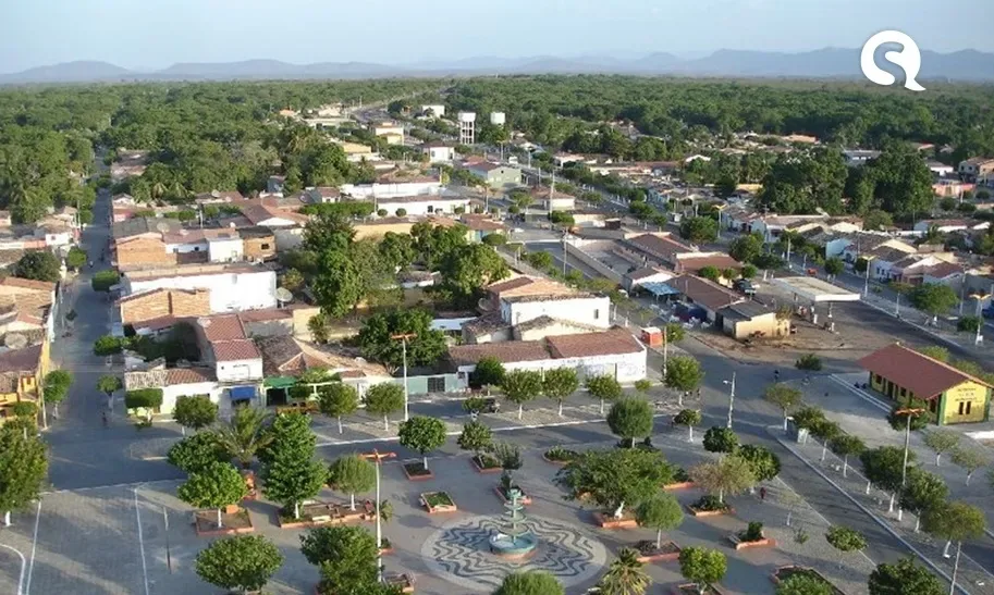 Bispo de Sobral afasta padre por deixar de celebrar missa e ir pra festa vestido de batina
