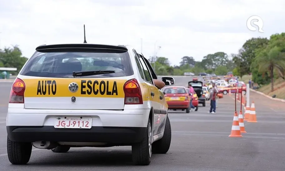 CNH suspensa x CNH cassada: saiba como recuperar o direito de dirigir em cada caso