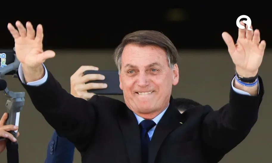 Bolsonaro venceria seis presidenciáveis em 2022, diz pesquisa
