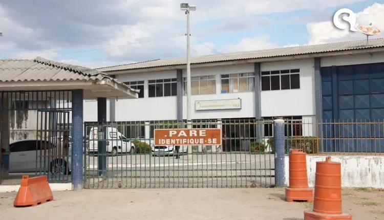 Detentos trabalham na reforma da Penitenciária Industrial Regional de Sobral