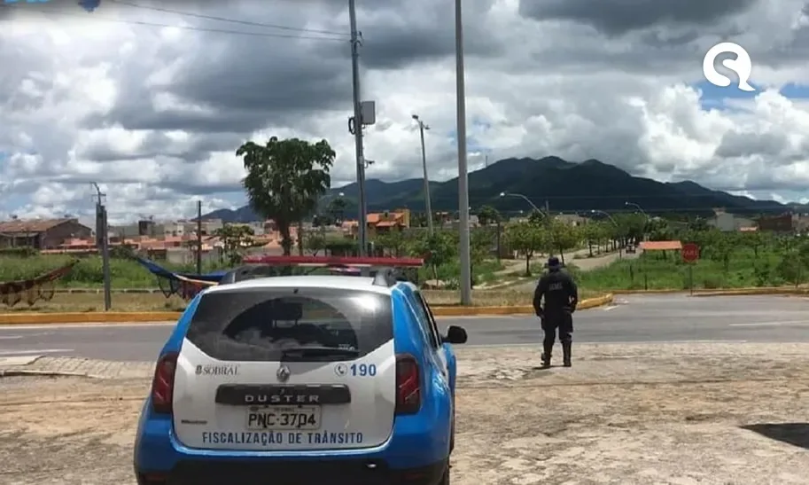 Guarda Municipal faz patrulha na madrugada para evitar assaltos na Avenida Cleto Pontes em Sobral