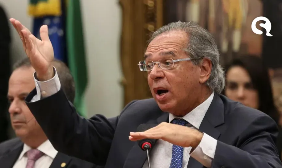 Guedes admite antecipar benefícios para atenuar fim do auxílio