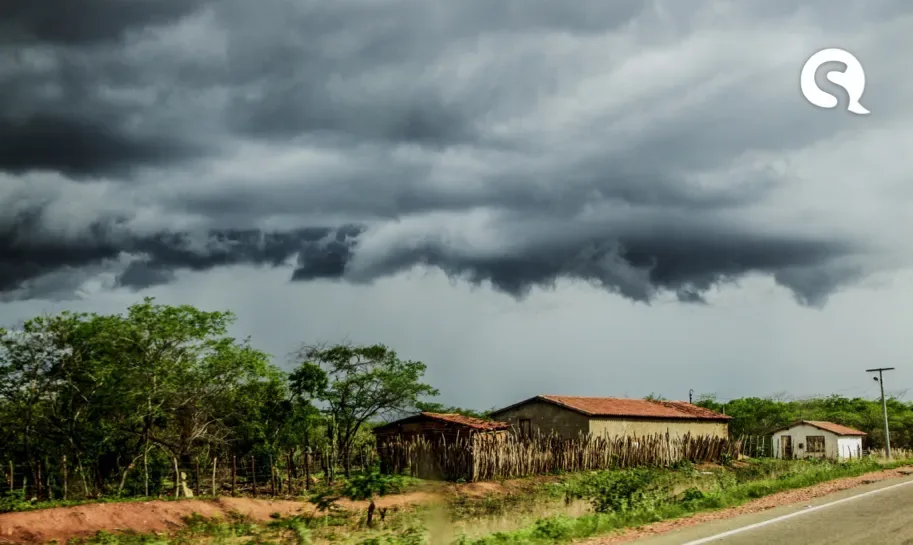 Chove em pelo menos 30 cidades do sertão cearense
