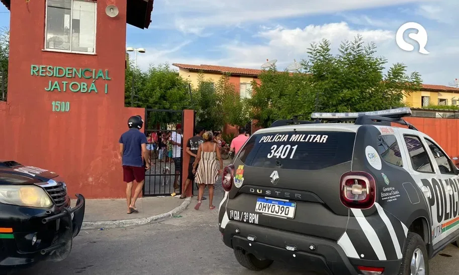 Brutalidade | Jovem é assassinado a pedradas e facadas dentro de condomínio em Sobral