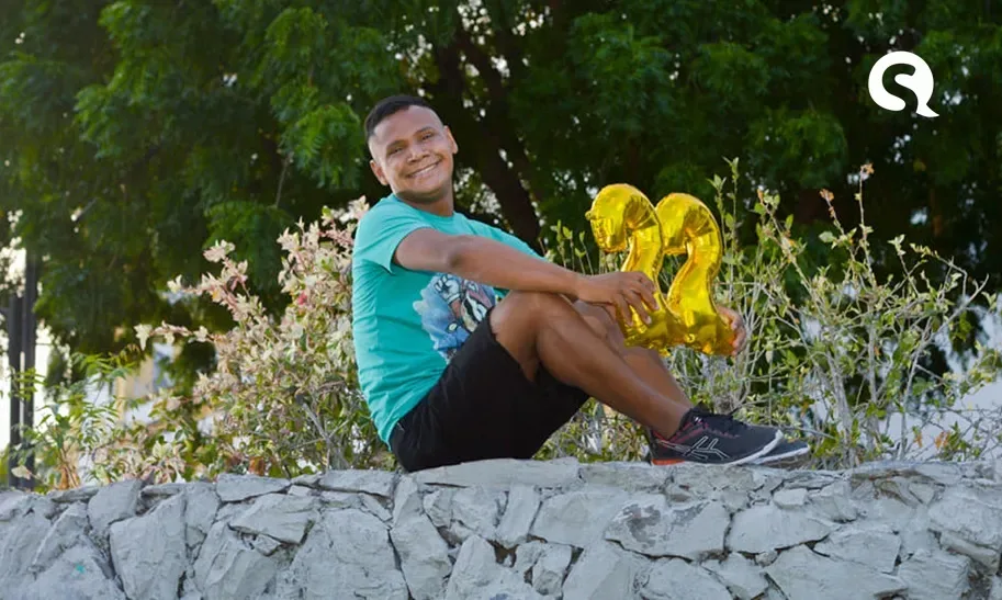 Homossexual relata preconceito e diz: “eu não escolhi nascer GAY”
