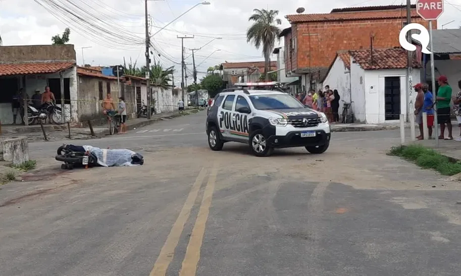 Após anunciar assalto, homem é morto a tiros por policial à paisana em padaria de Fortaleza
