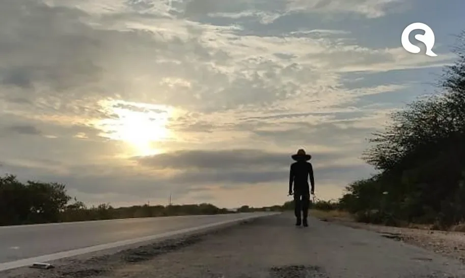 Fiel anda 530 km até Juazeiro do Norte para pagar promessa após irmão se recuperar da Covid-19