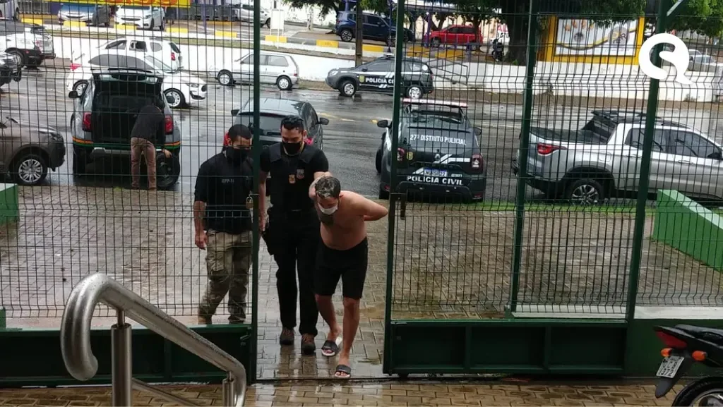 Polícia prende membros de facções criminosas em operação realizada em 20 cidades do Ceará