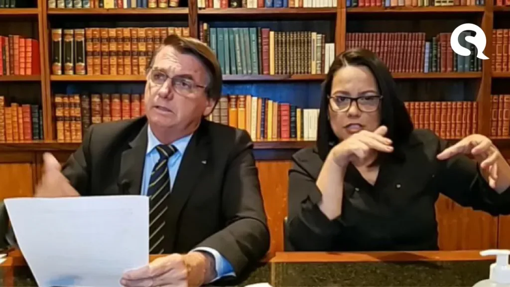 Em live, Bolsonaro reforça envio de 100 cilindros de oxigênio para o Ceará até esta sexta