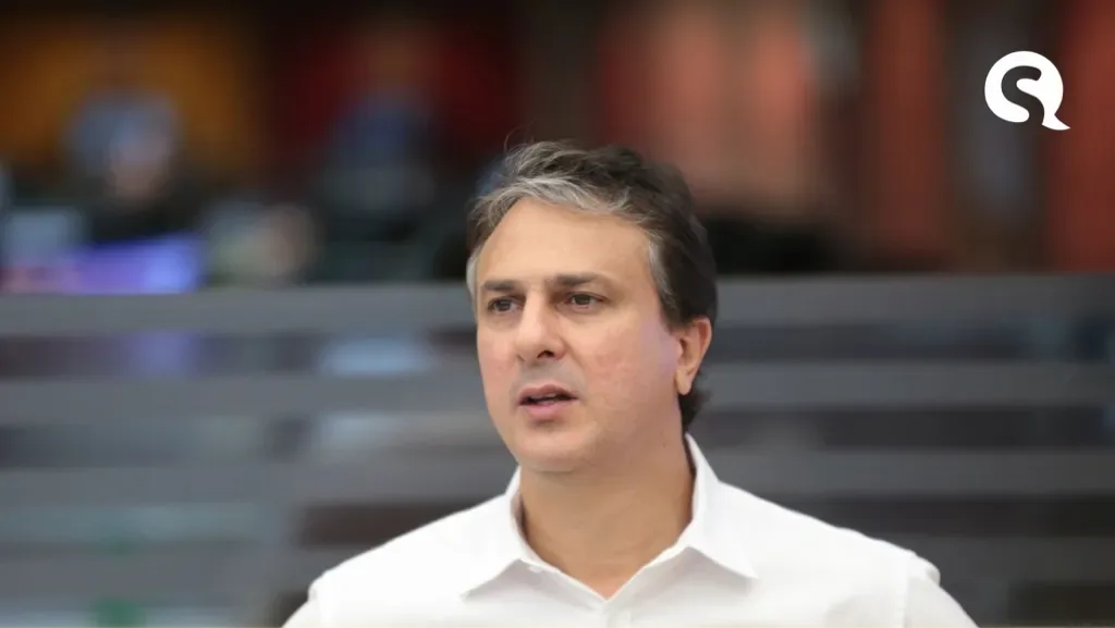 Camilo Santana vai entrar com ação no STF para que Anvisa libere importação da vacina Sputnik V