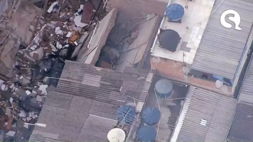 Prédio desaba em Rio das Pedras, na Zona Oeste do Rio