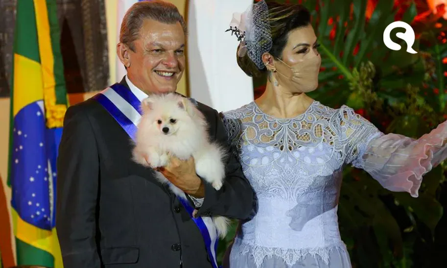 Prefeito Sarto Nogueira anuncia fim de casamento de 14 anos com Natália Herculano