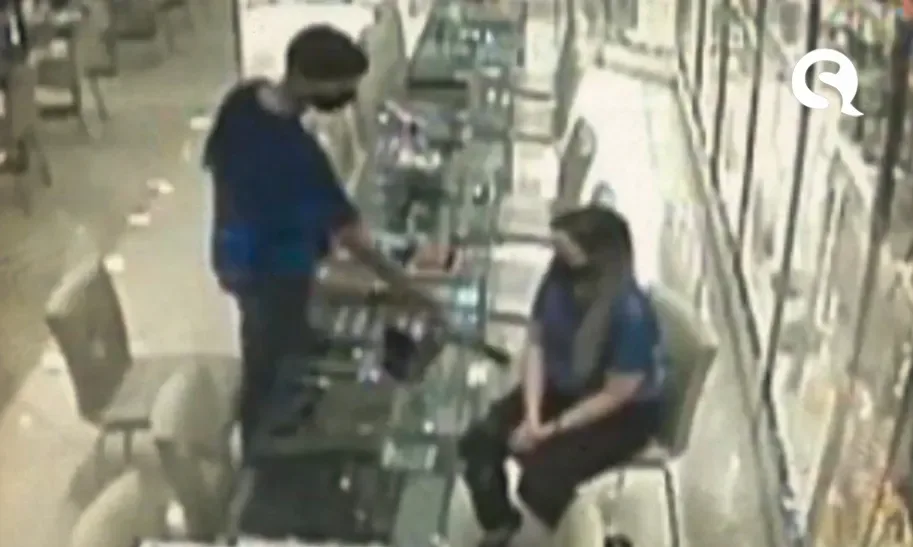 Homem finge ser cliente e rouba joalheria em shopping de Fortaleza