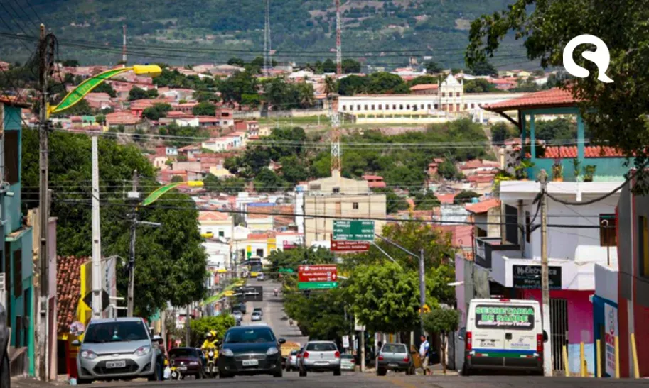 Polícia encerra festa clandestina com a participação de 500 pessoas no Crato