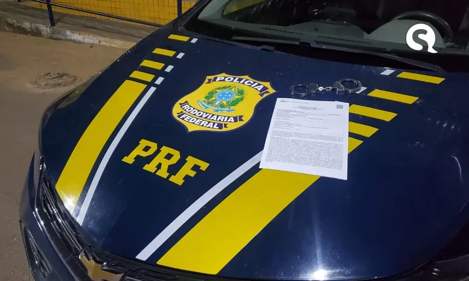 Em Tianguá-CE, PRF prende homem que estava foragido da Justiça desde 2018