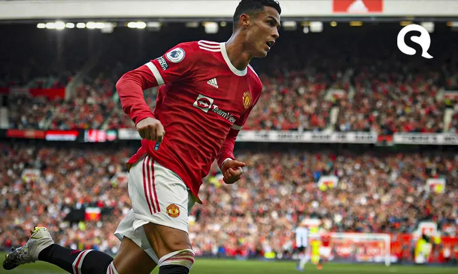 Cristiano Ronaldo marca duas vezes contra Newcastle na reestreia pelo Manchester United
