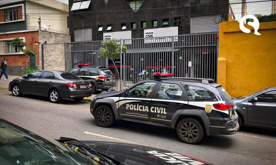 Mãe chama a polícia para si mesma após espancar o filho