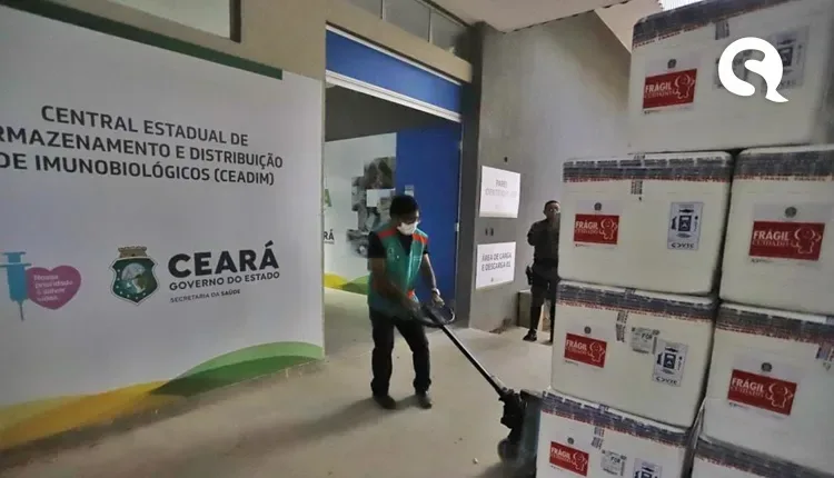 Ceará recebe três lotes de vacinas contra covid totalizando 321.850 doses