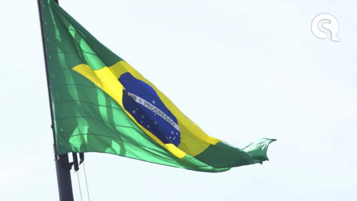 Movimento propõe adicionar a palavra “amor” na bandeira do Brasil