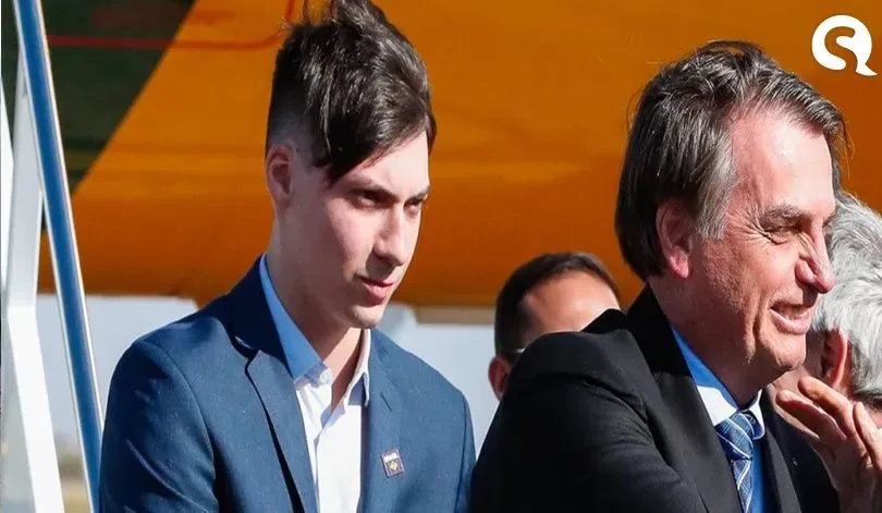 PF intima filho de Bolsonaro a depor em inquérito que apura suposto tráfico de influência