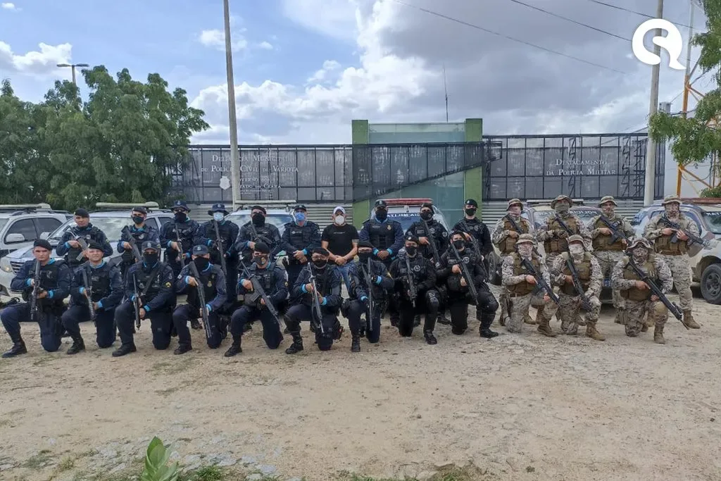 Ofensiva policial em Varjota captura seis pessoas e apreende armas, drogas e munições