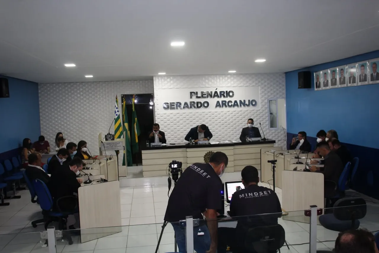 Justiça suspende eleição da Mesa Diretora da Câmara de Santana do Acaraú