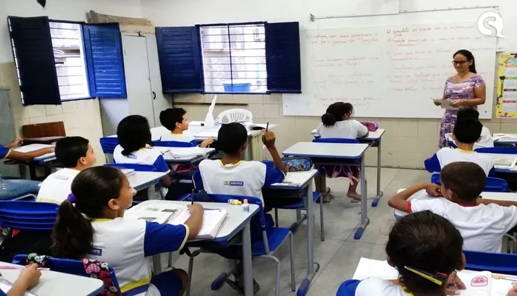 Pelo menos 19 estados e o Distrito Federal irão retomar aulas presenciais