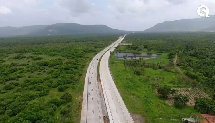 Ministro da Infraestrutura inaugura trecho duplicado da BR-222/CE