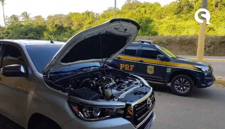 PRF apreende Hilux clonada na BR 222 em Tianguá-CE