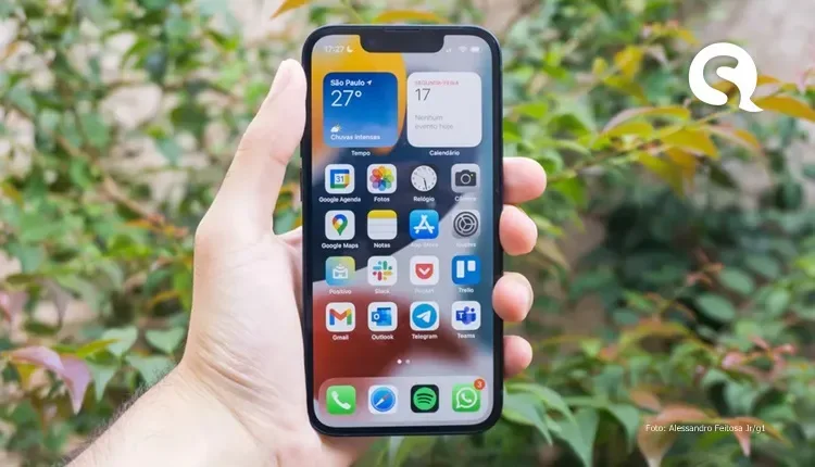 Apple é condenada a pagar indenização de R$ 5 mil por vender iPhone sem carregador