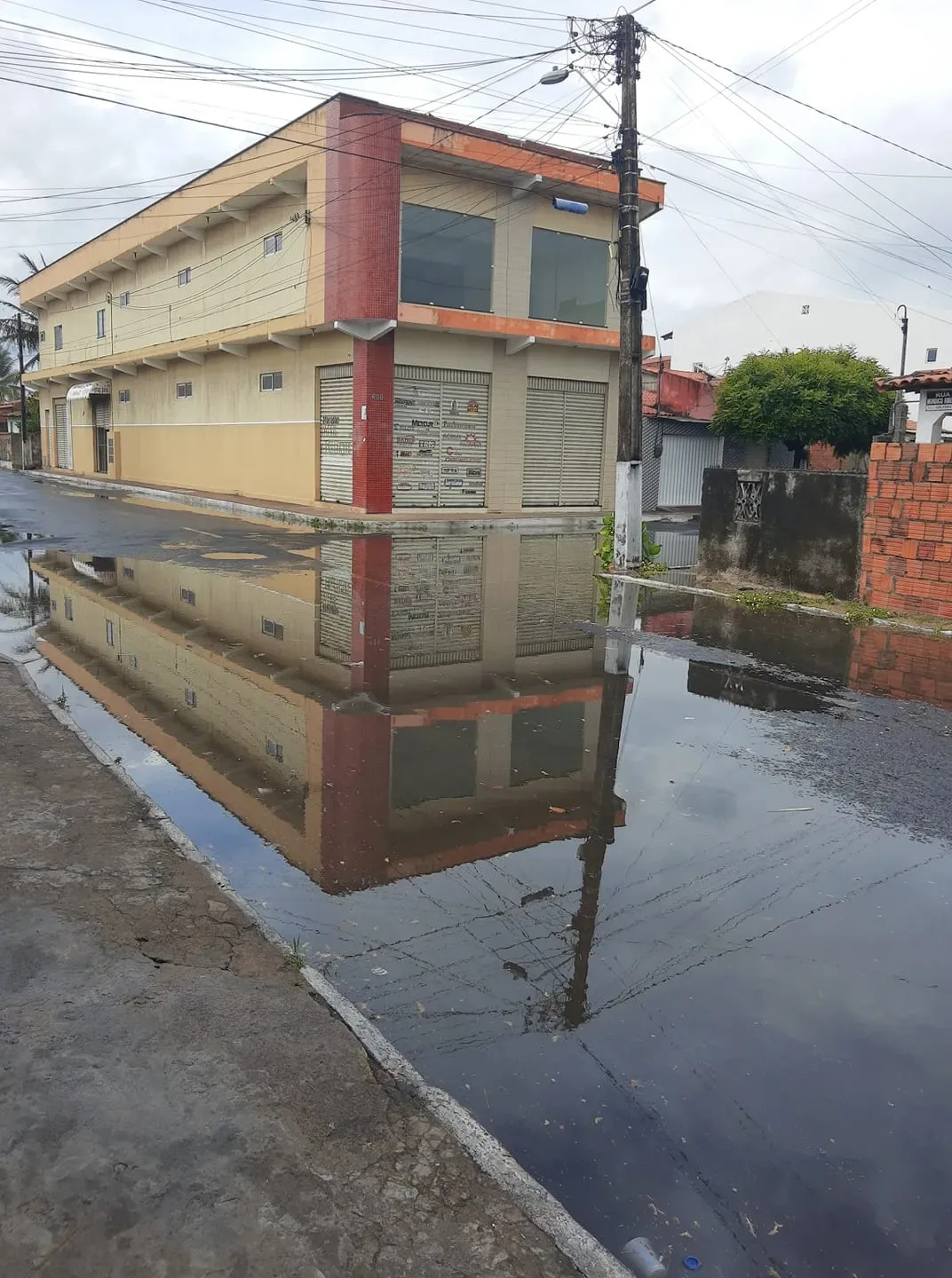 Itarema e outras 87 cidades do Ceará têm alerta de chuvas fortes e ventanias