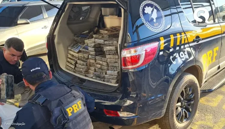 Carga de cocaína avaliada em R$ 45 milhões é apreendida em fundo falso de caminhão guincho no Ceará