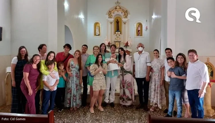 Maria Célia e Cid Gomes batizam Maria Carolina na Meruoca