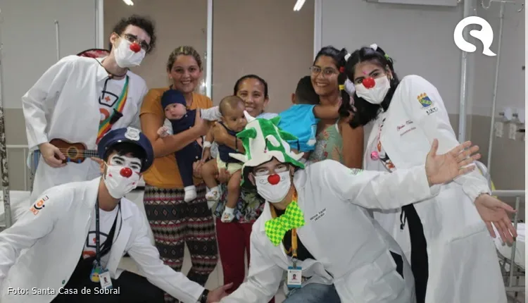 Santa Casa de Sobral recebe projeto de estudantes da UFC que leva alegria à crianças internadas