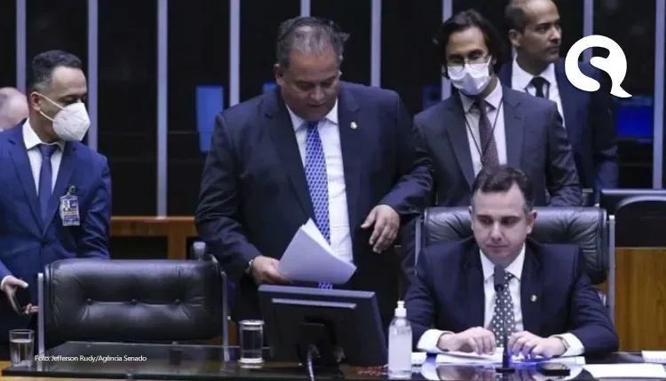 Governo consegue frear a CPI do MEC até as eleições