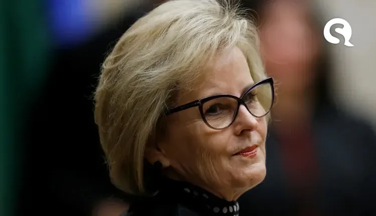 Rosa Weber envia à PGR pedido de investigação de Bolsonaro por ataques às urnas eletrônicas