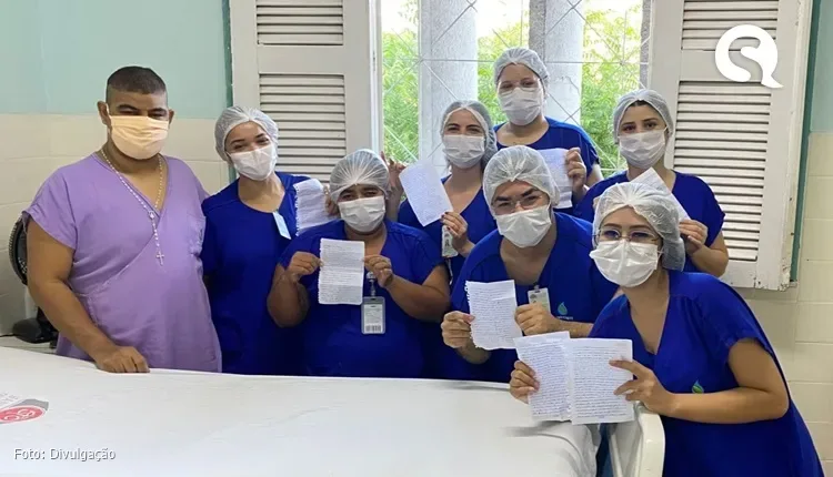 Internado há cinco meses na Santa Casa de Sobral, paciente presenteia profissionais diariamente com cartas de carinho
