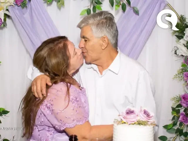 Casal que namorou na adolescência se reencontra e se casa 40 anos depois: “O amor resistiu ao tempo”