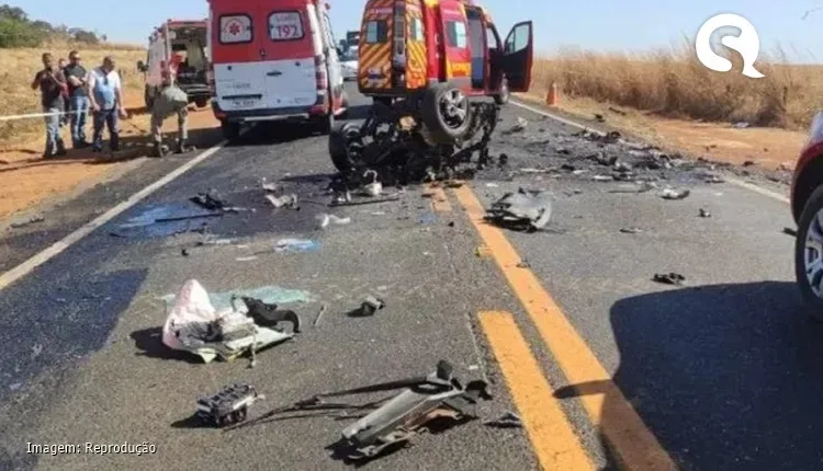 Sete pessoas morrem em acidente de carro, entre elas duas crianças